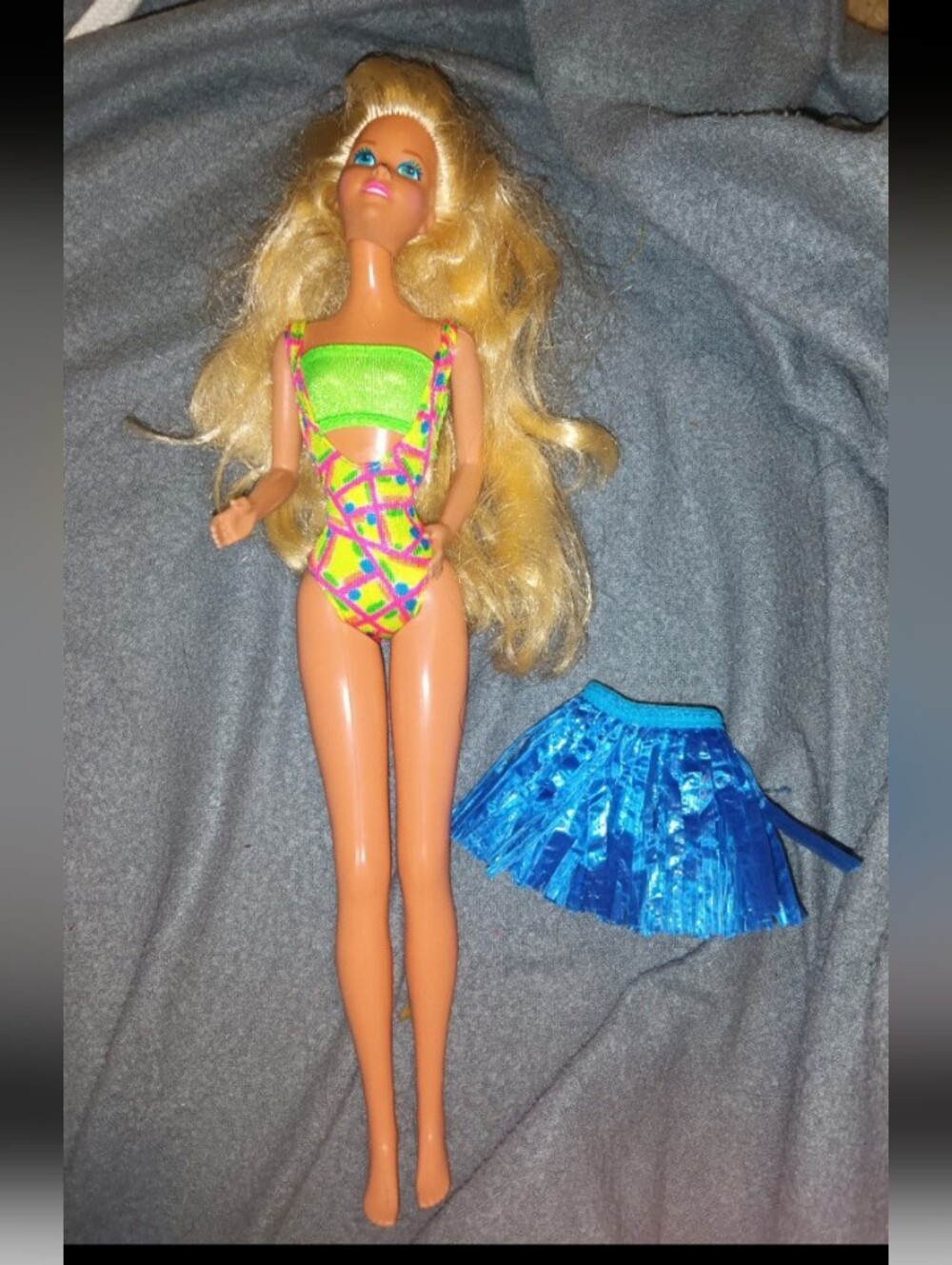 VTG Jazzie Barbie Mattel 1990 Hawaiian Fun Doll